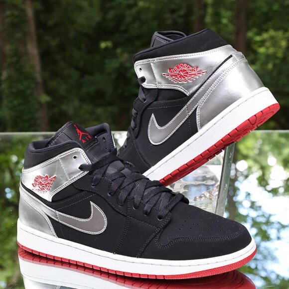 Air Jordan 1 Mid Johnny Kilroy - Picture 1 of 13